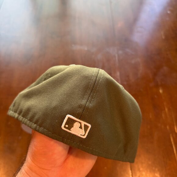 Yankees Fitted Cap - Picture 3 of 4